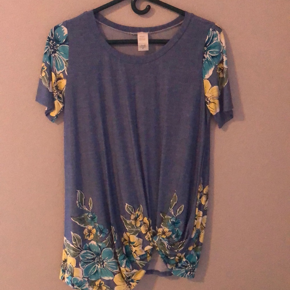 Denim color floral knotted top.